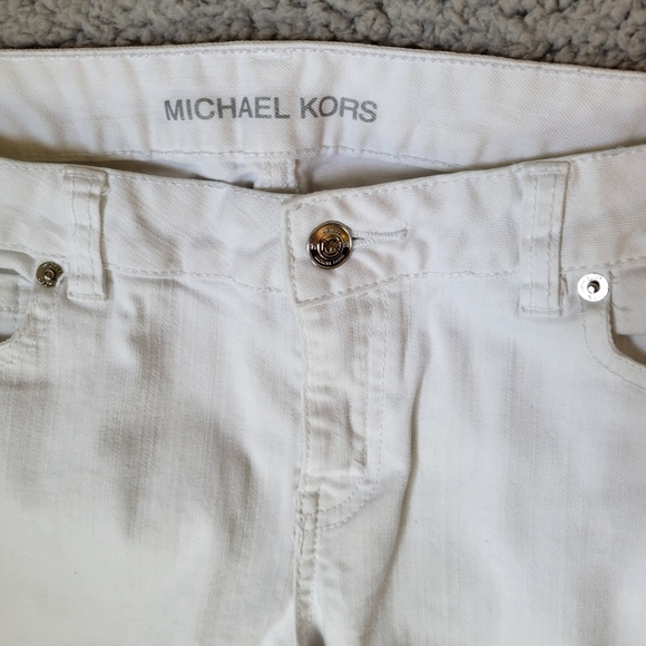 Michael Kors white denim jeans, size 4, inseam 32 inches long - Picture 4 of 7